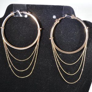 Vintage Hang with  me earring by Mark for Avon